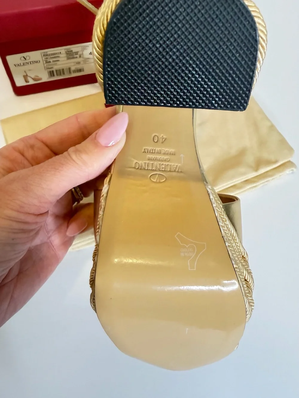 *Inspired shoe*Gold Platform Woven-Detail High Heel Sandals